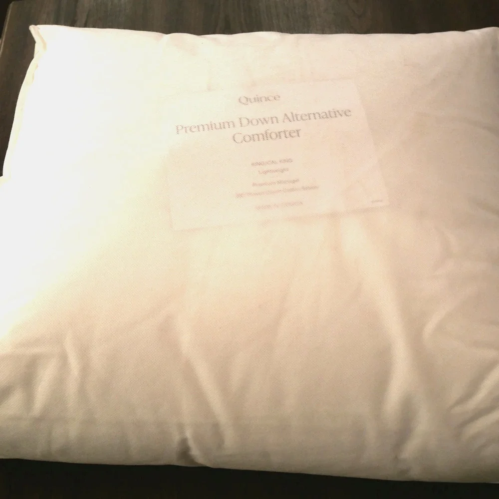 Quince KING Duvet Insert Lightweight Premium Down Alternative Calif King NEW